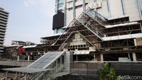 Seperti yang disampaikan Menteri BUMN, estimasi sementara untuk tahapan pemugaraan termasuk fitting out [renovasi] kurang lebih Rp 700 miliar.
