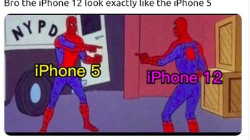 Ketika iPhone 5 dan iPhone 12 saling bertemu. Foto: screenshot