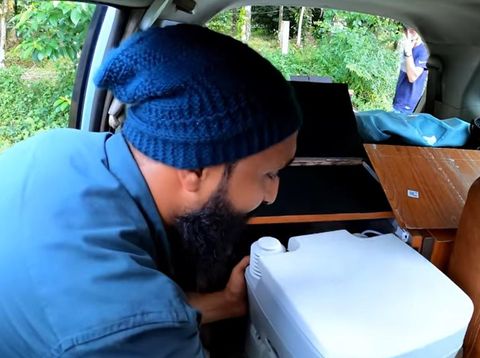 Modifikasi Toyota Innova punya dapur hingga toilet