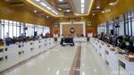 Momen Khofifah Rakor Bersama Mahfud MD Bahas Omnibus Law