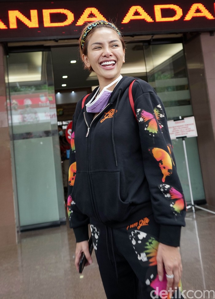 Nikita Mirzani saat ditemui di Polres Jakarta Selatan.
