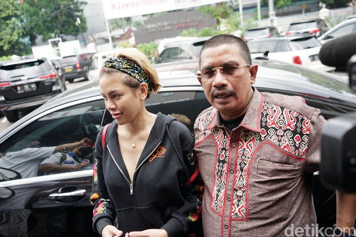 Nikita Mirzani Nikita Mirzani saat ditemui di Polres Jakarta Selatan.