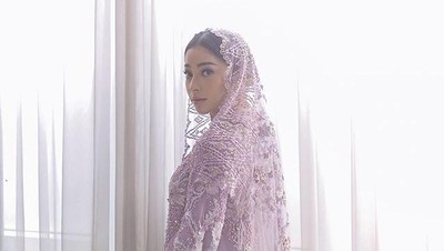 Intip 8 Momen Pengajian Nikita Willy Jelang Nikah, Anggun dengan Abaya Lilac