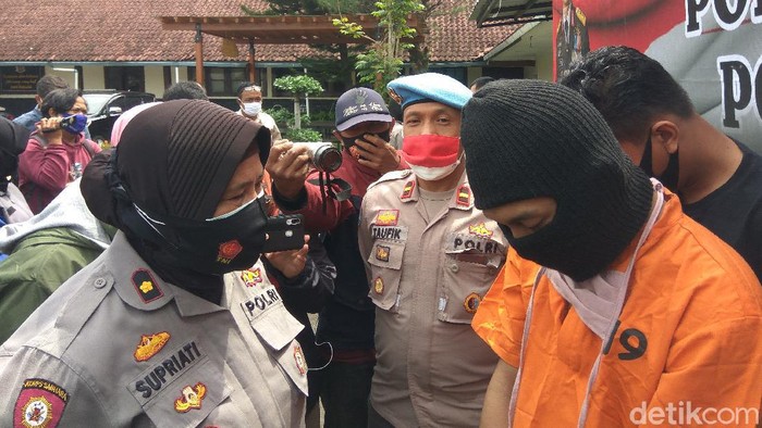 Pemulung Hantam Perempuan Pakai Balok