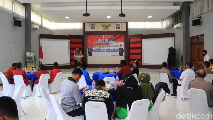 Polisi menggelar silaturahmi dengan Organisasi Mahasiswa Ekstra Kampus (Ormek) yang ada di Tuban. Ini untuk menciptakan kondusivitas jelang Pilkada 2020.