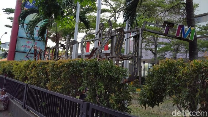 Thamrin City kena dampak demo tolak Omnibus Law.