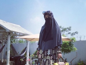 Ogah Bahas Poligami, Umi Pipik Cuma Mau Cari Anak dari Istri Kedua Uje