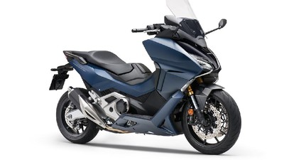 Terpukau Lagi Honda Forza 750, Peraih Penghargaan Desain Motor Terbaik