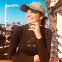 Meski begitu Arshdeep mengaku jika pekerjaan ini tidaklah mudah. Kadang ia melakukan kesalahan yang membuat down. Untungnya, wanita cantik itu mendapat dukungan dari lingkungan kerjanya. Foto: Instagram @arshdeep_kaur121