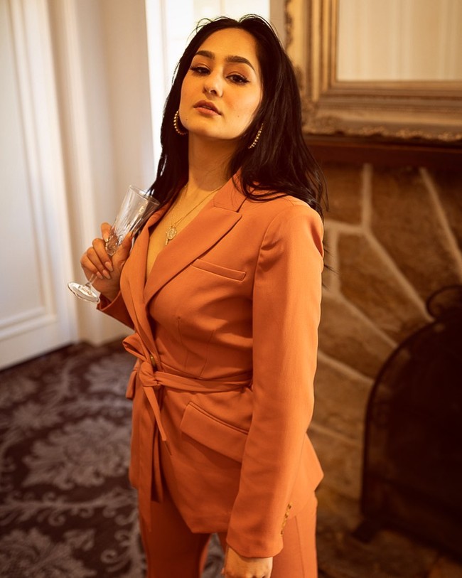 Akan menyelesaikan pelatihan dan resmi jadi masinis tahun depan, Arshdeep mengaku perubahan kariernya itu terasa seperti pencapaian besar. Orang-orang sering terkejut ketika aku mengatakan aku seorang pengendara kereta tapi Sydney Trains bekerja keras untuk mendobrak stereotip gender, Foto: Instagram @arshdeep_kaur121