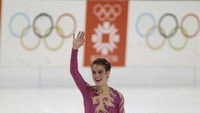 Katarina Witt merupakan atlet ice skating asal Jerman. Dia dua kali memenangi medali emas Olimpiade dan enam kali juara berturut-turut di European Championships. Tahun 1990-an, dia pernah berpose sekksi untuk majalah Playboy (Getty Images)