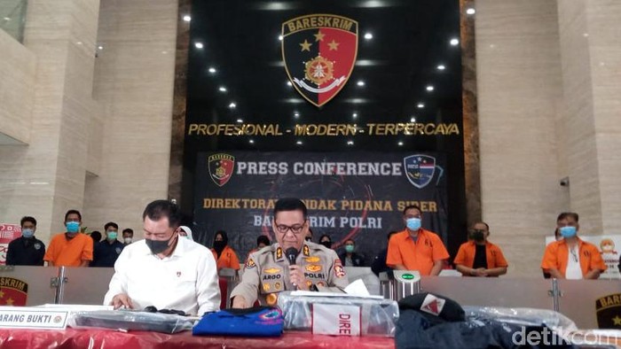 Bareskrim Polri ungkap kasus penangkapan anggota KAMI.