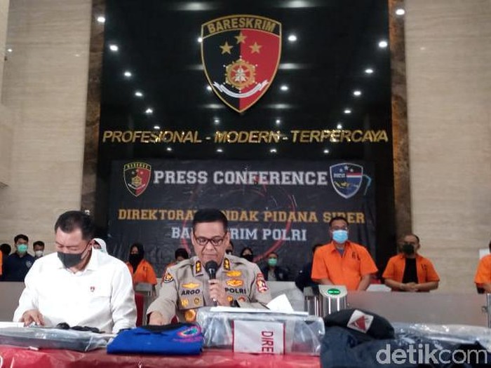 Bareskrim Polri ungkap kasus penangkapan anggota KAMI.