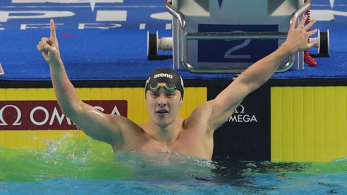 BEIJING, CHINA - JANUARY 18:  Daiya Seto of Japan celebrates winning the gold medal after competing in the Mens 200m Individual Medley Final on day one of FINA Champions Swim Series 2020-Beijing at Ying Tung Swimming Hall of National Olympic Sports Center on January 18, 2020 in Beijing, China.  (Photo by Lintao Zhang/Getty Images)