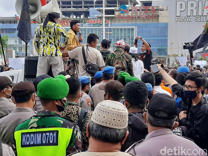 Demo tolak Omnibus Law Cipta Kerja di Banyumas, Kamis (15/10/2020).