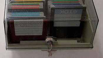 Cara menyimpan data dengan aman. Foto: Reddit