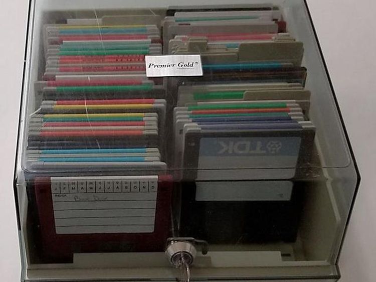 Nostalgia dengan Gadget Jadul, Pernah Pakai yang Mana?