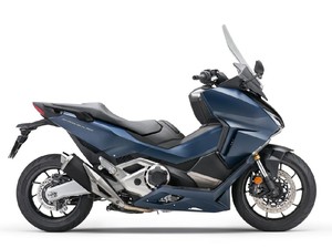 Honda Forza 750 Menangi Penghargaan Sepeda Motor dengan Desain Terbaik