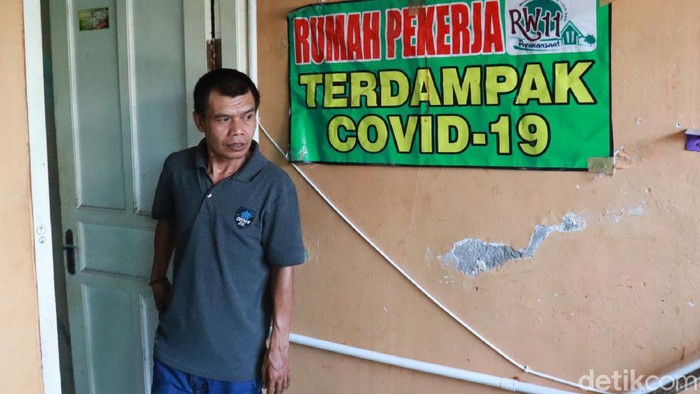 Industri rumahan di Kota Bandung berdayakan warga korban PHK.
