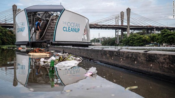 Jutaan ton plastik masuk ke lautan setiap tahun. Hampir semuanya mengalir dari sungai dan hanya ada 10 sungai yang paling berpolusi dan mengalirkan sekitar 90% dari sampah plastik itu. Data ini didasarkan pada sebuah studi tahun 2017 dari Helmholtz Center for Environmental Research. Jutaan ton plastik masuk ke lautan setiap tahun. Hampir semuanya mengalir dari sungai dan hanya ada 10 sungai yang paling berpolusi dan mengalirkan sekitar 90% dari sampah plastik itu. Data ini didasarkan pada sebuah studi tahun 2017 dari Helmholtz Center for Environmental Research.
