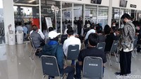 Diberitakan sebelumnya, pengusaha yang sering disebut dengan nama panggilan akrab Robby Kethek itu meninggal dunia pada Minggu (11/10) pukul 23.00 WIB. Pengusaha yang dikenal dekat dengan kalangan tokoh Orde Baru tersebut tutup usia di Singapura. Bayu Ardi Isnanto/Dok.Detikcom.