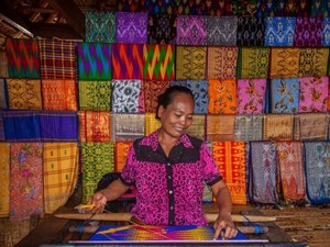 4 Kain Tradisional Ini Sudah Jadi Warisan Budaya Lho!