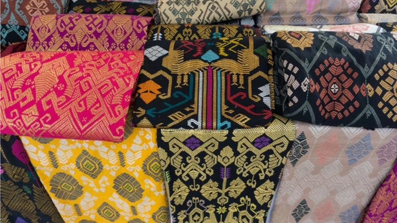 5 Fakta Soal Songket Yang Bikin Kain Ini Semakin Dicintai