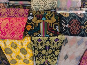 5 Fakta soal Songket yang Bikin Kain Ini Semakin Dicintai