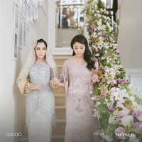 Malam Bainai merupakan seremoni untuk menandai malam terakhir calon pengantin wanita Minangkabau menyandang status lajang sebelum menikah. Foto: Instagram/@thebridestory, @axioo