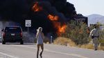 Momen Tabrakan Beruntun yang Hanguskan Mobil di Arizona
