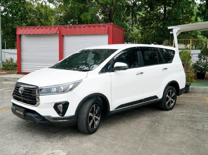 New Kijang Innova dan New Fortuner