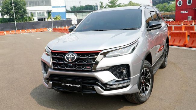 Daftar Harga Mobil Toyota Usai Kena Pajak Emisi, Alphard Turun sampai Rp 446 Juta!