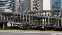 Jika proyeksi ekonomi kuartal III 2020 benar-benar terjadi negatif, maka Indonesia masuk ke dalam resesi ekonomi.