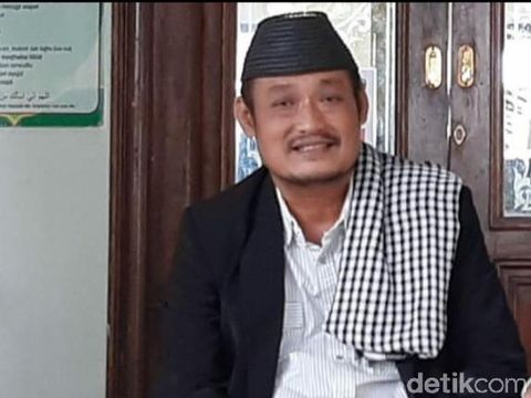 Pengasuh Ponpes khusus rehabilitasi sakit jiwa dan narkoba 'Dzikrussyifa' Asma' Berojomusti' Kiai M Muzakkin atau yang akrab disapa Gus Zakky Al-Sekanory