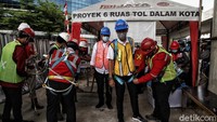 Menurut Kepala Biro Komunikasi Publik Kementerian Pekerjaan Umum dan Perumahan Rakyat Republik (PUPR), Endra Saleh Atmawidjaja, sejauh ini, progres pembangunan tol dalam kota sudah mencapai 71% pengerjaan dengan sisa pekerjaan struktur pilar sebesar 90 buah pilar dari total 384 buah pilar. Pihaknya optimis proyek bakal selesai pada Juni 2021 mendatang.  