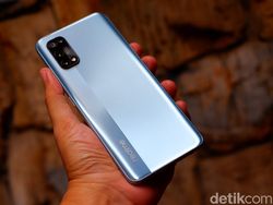 Ini Realme 7 Pro, Ponsel Rp 5 Juta Masih Kasih Charger 65W