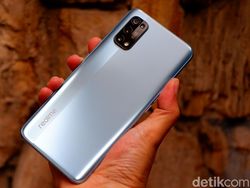 Ini Realme 7 Pro, Ponsel Rp 5 Juta Masih Kasih Charger 65W