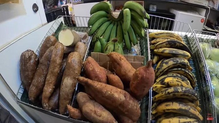 Pasar di Inggris Jual Singkong dan Pisang Tanduk