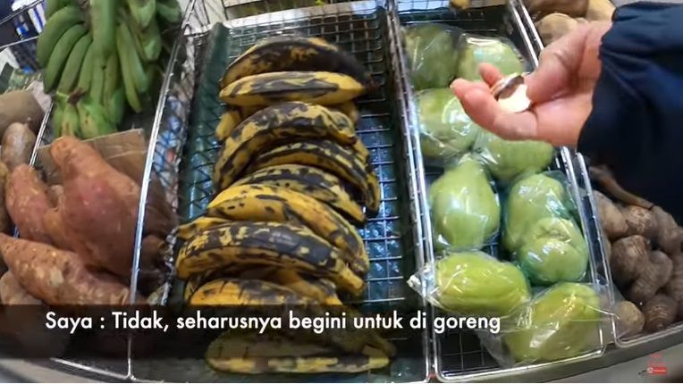 Pasar di Inggris Jual Singkong dan Pisang Tanduk