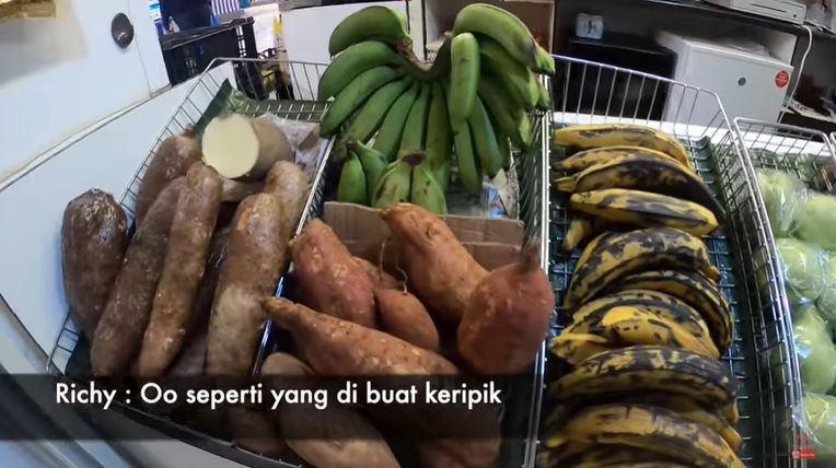 Pasar di Inggris Jual Singkong dan Pisang Tanduk