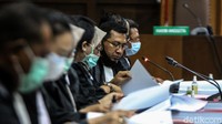 Diketahui, sidang dilakukan secara virtual dengan terdakwa dihadirkan tidak dari ruang pengadilan.