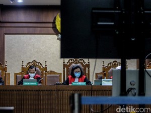 Bacakan Pledoi, Benny Tjokro: Saya Korban Konspirasi