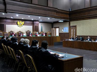 Terdakwa Kasus Korupsi Jiwasraya Jalani Sidang Tuntutan secara Virtual