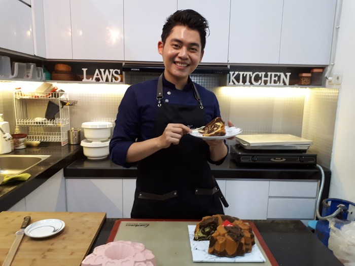 Thomaz Law, King of Marmer Cake yang Jatuh Cinta Pada Kue Klasik Indonesia Thomaz Law, King of Marmer Cake yang Jatuh Cinta Pada Kue Klasik Indonesia