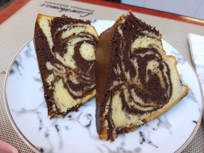 Thomaz Law, King of Marmer Cake yang Jatuh Cinta Pada Kue Klasik Indonesia