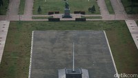 Kepala Dinas Cipta Karya, Tata Ruang, dan Pertanahan, Heru Hermawanto mengatakan, etelah pemeliharaan selesai, Monas sisi bagian selatan yang telah direvitalisasi bisa dibuka. Namun, hal ini tergantung dari kondisi wabah Corona di Jakarta. Rengga Sancaya/detikcom.