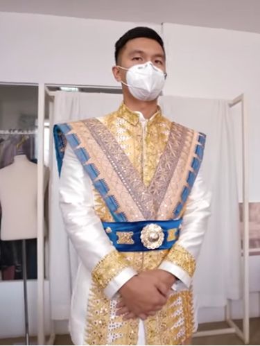Baju Pengantin Adat Lampung Baju Pengantin Adat Lampung Nikita Willy dan Indra Priawan