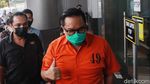 Penampakan Irjen Napoleon dan Brigjen Prasetijo Berbaju Tahanan
