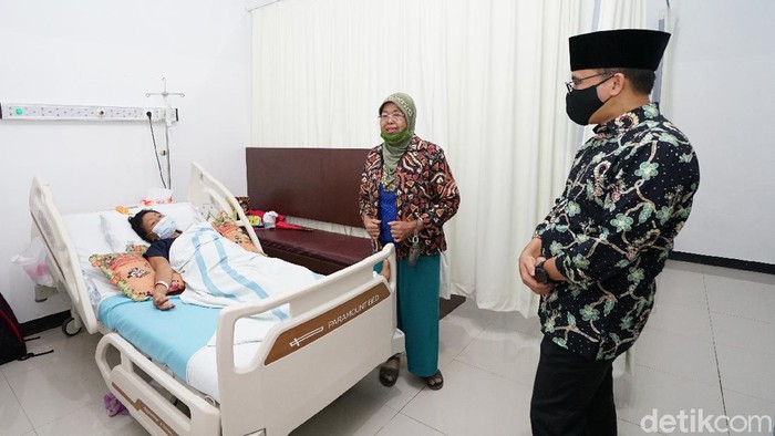 bupati anas jenguk supinah