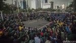 Terkini! Suasana Demo di Patung Kuda
